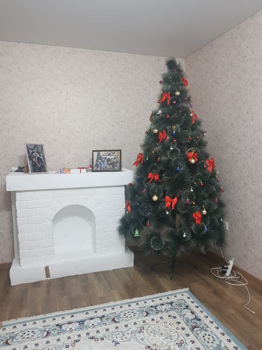 Продам искусственную елку. Высота 210см. Б/у.