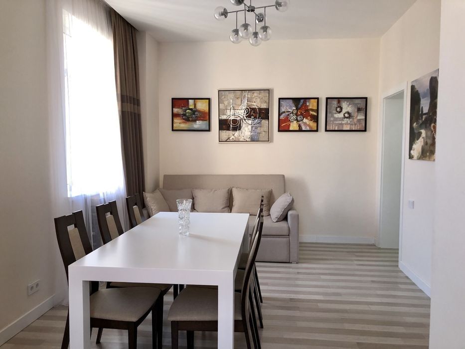 Люкс метро Ойбек