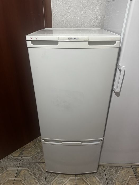 Холодильник Бирюса