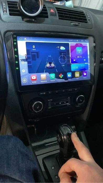 PROMOTIE - Navigație Android Dedicată Skoda Octavia 2 – CarPlay, QLED, DSP