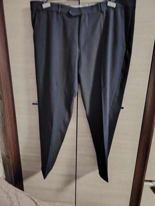 Pantaloni pentru bărbați mărimea 60