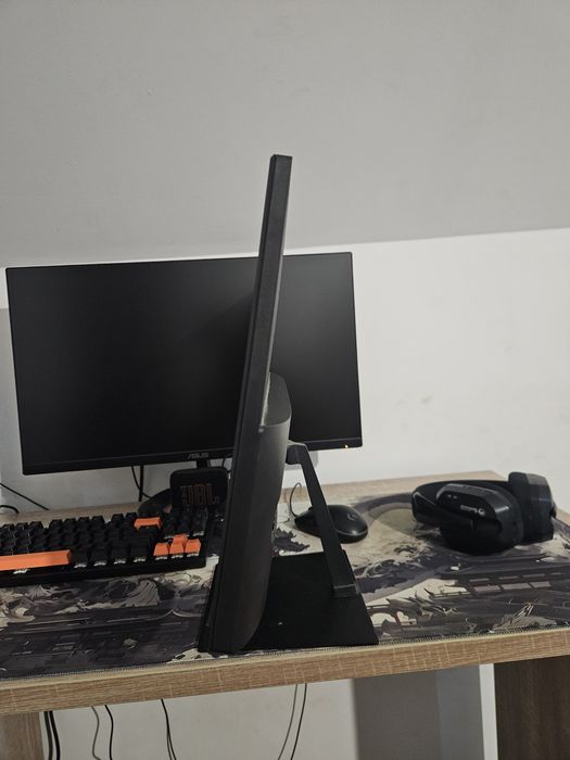 Vând monitor dahua 100hz preț negociabil