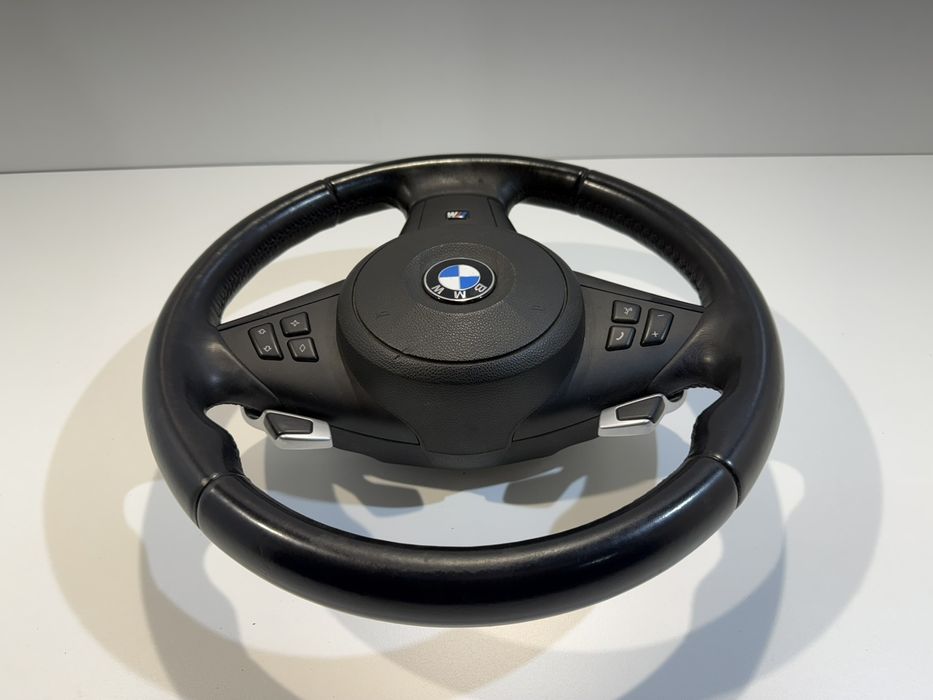 Продаваме М волан с пера за БМВ Е60 Е61/ BMW E60 E61