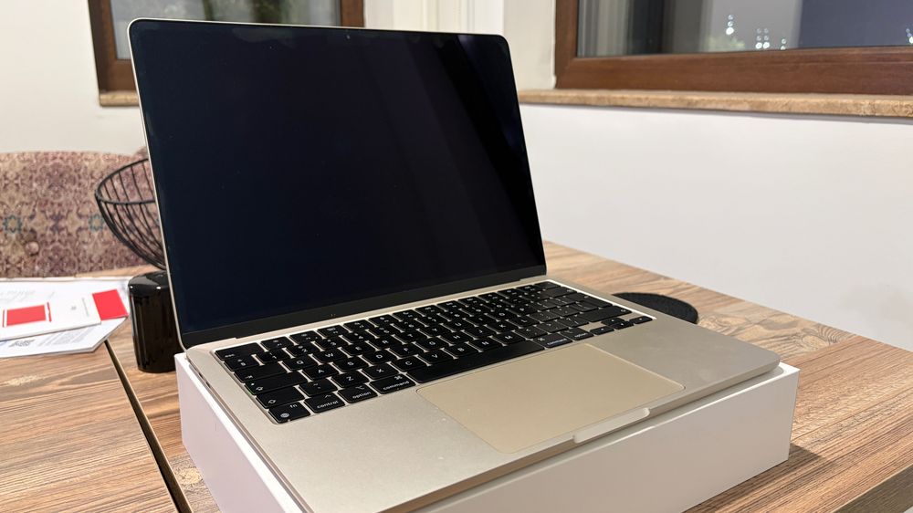 MacBook Air 13.6 inch M2 chip 256GB SSD