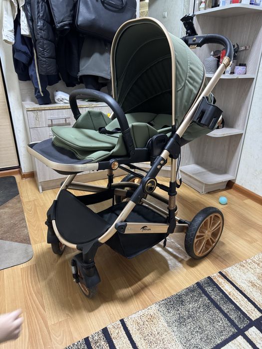 Коляска б/у в отличном состоянии