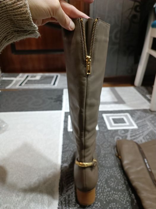 Женские зимние сапоги