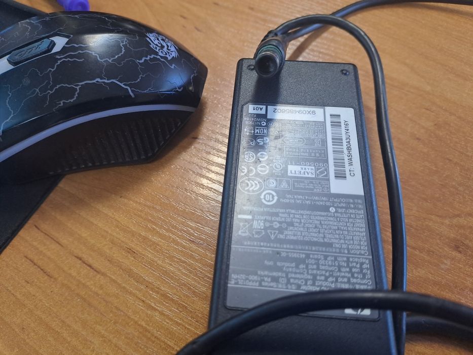 Зарядка ноутбук .