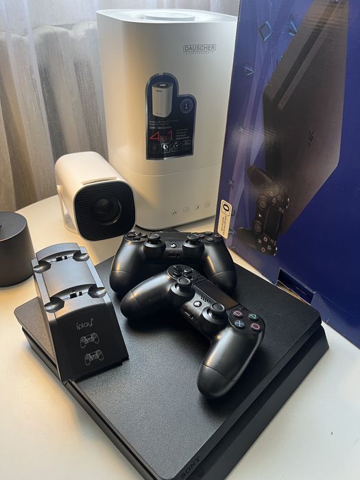 Продам Playstation 4 Slim 1TB
