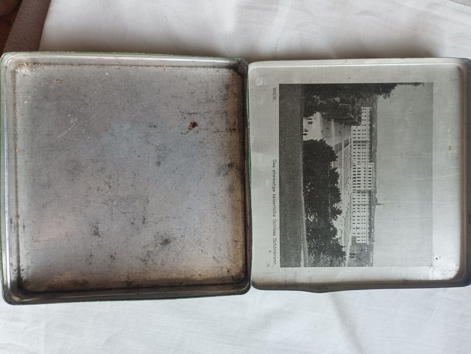 Кутия от пури и цигари