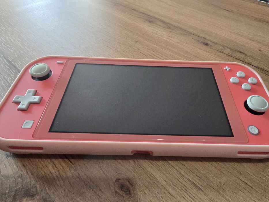 Nintendo Switch Lite на 3 месеца + Mario + Rabbids Sparks of Hope