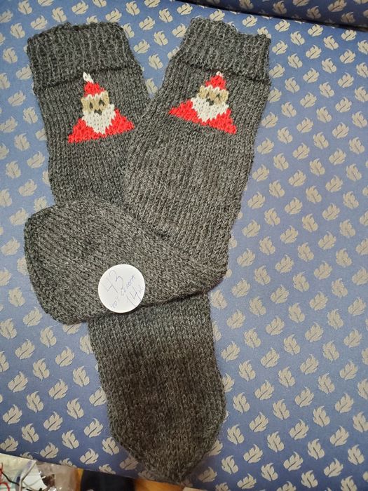 Ръчно плетени детски чорапи. Ходило 17 см