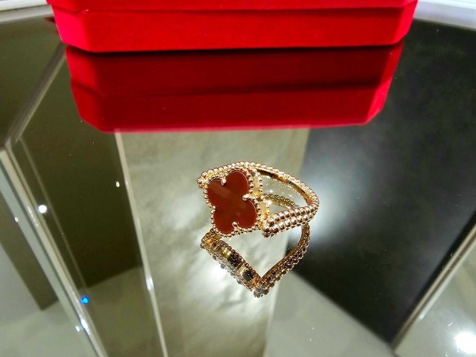 Van Cleef & Arpels VCA Rose Gold Reversible Alhambra Дамски Пръстен