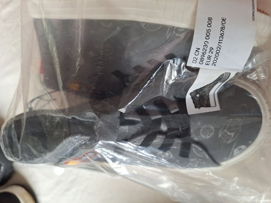 Нови топли кецове размер 29