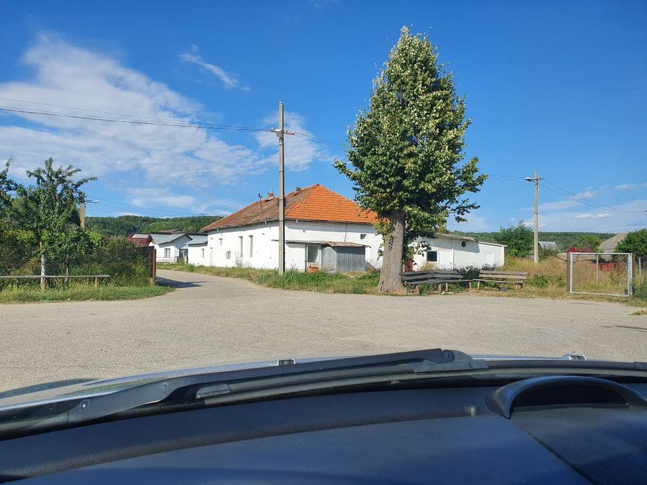 Teren plus clădire zona industriala Leordeni