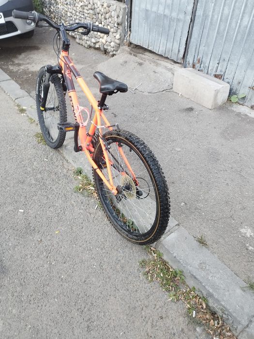 Bicicleta BTWIN.