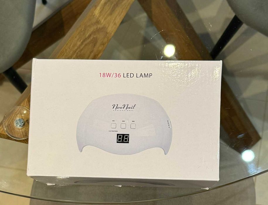 Професионална LED лампа за маникюр Neo Nails