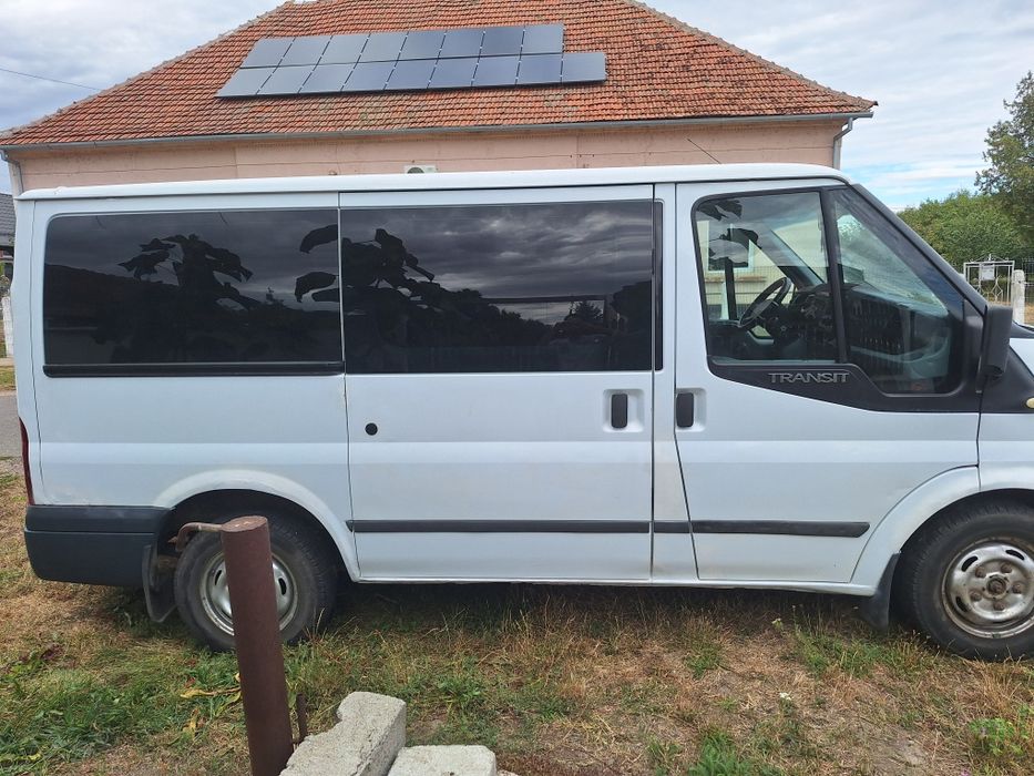 Ford Transit 2.2 disel 9 locuri an 2009