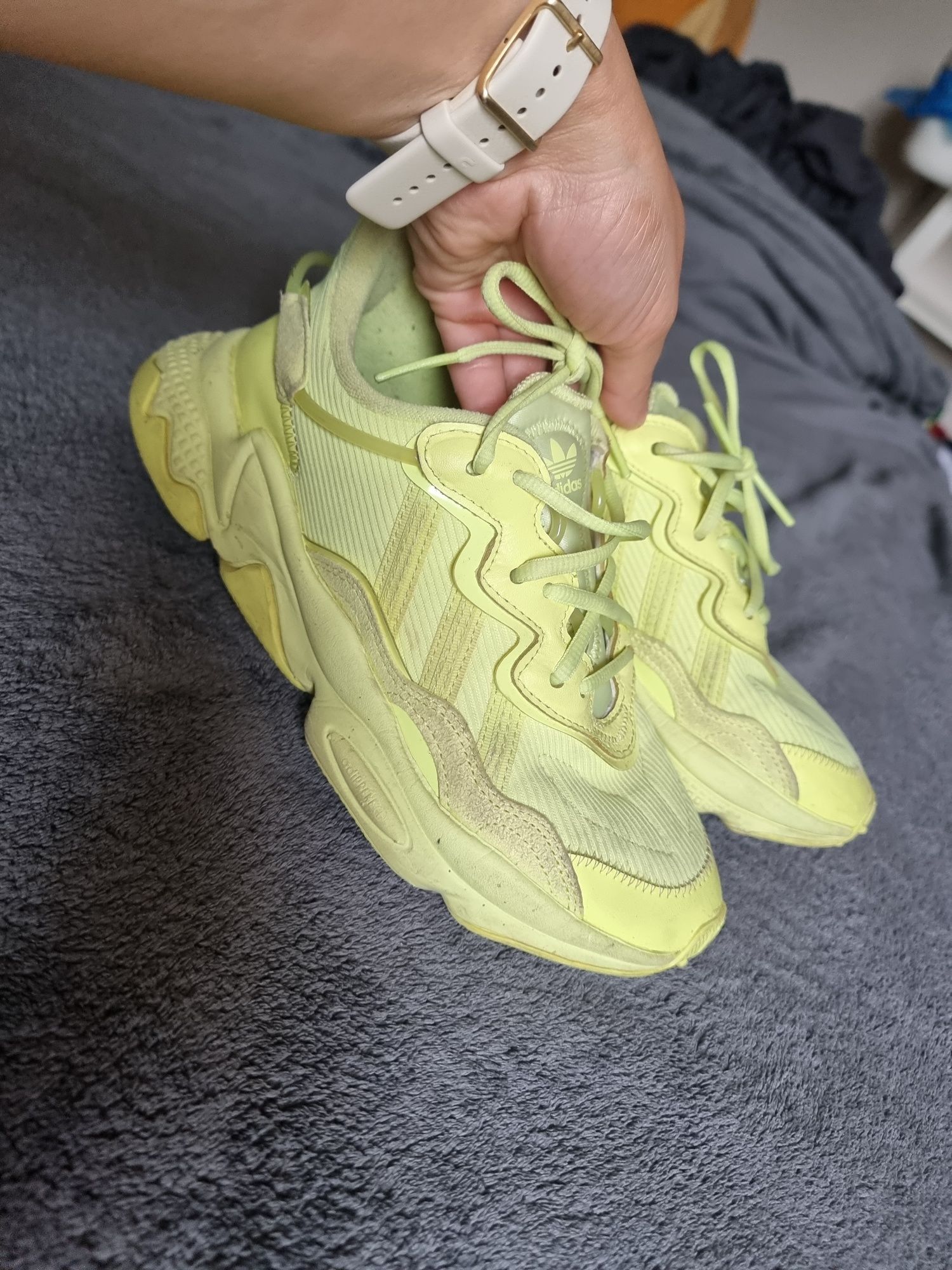 Adidas ozweego jaune discount fluo