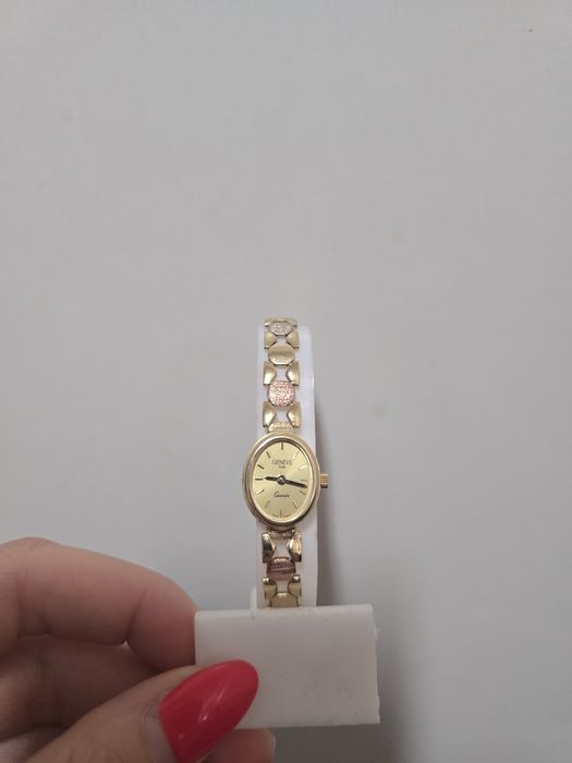 Златен часовник Geneve