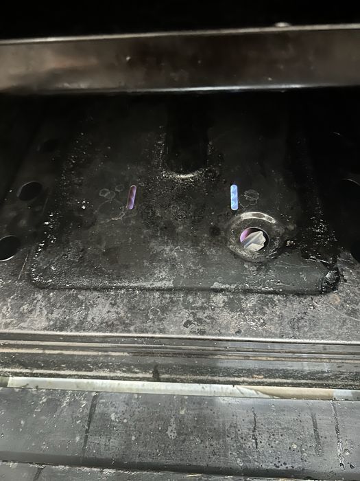 Продам газ плиту.