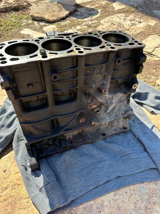 Цилиндров блок,капак, маркуч турбина към кулера-1.9 ARL-VW, Seat, Audi