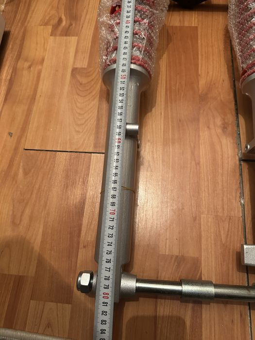 Амортизатор на мотоцикл и трицикл .