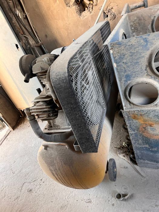 Компрессор 200 л