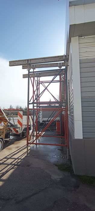 Леса маналитный .