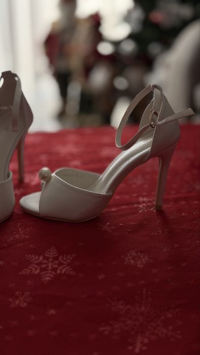 Sandale albe - mireasă