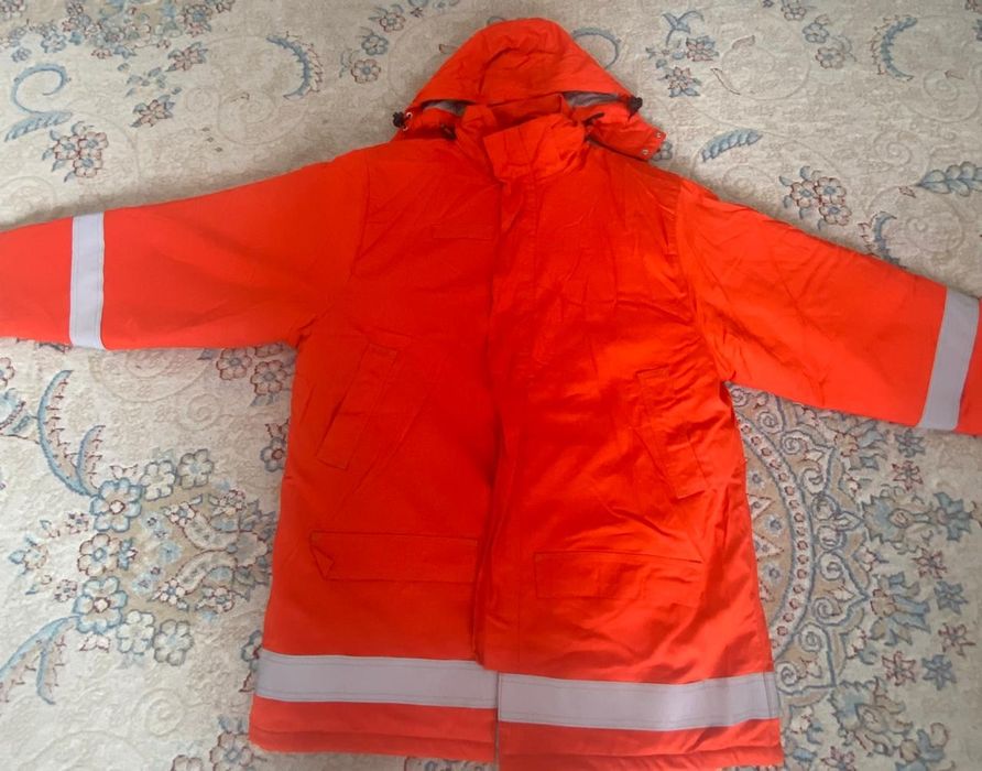 Рабочий бушлат продаётся