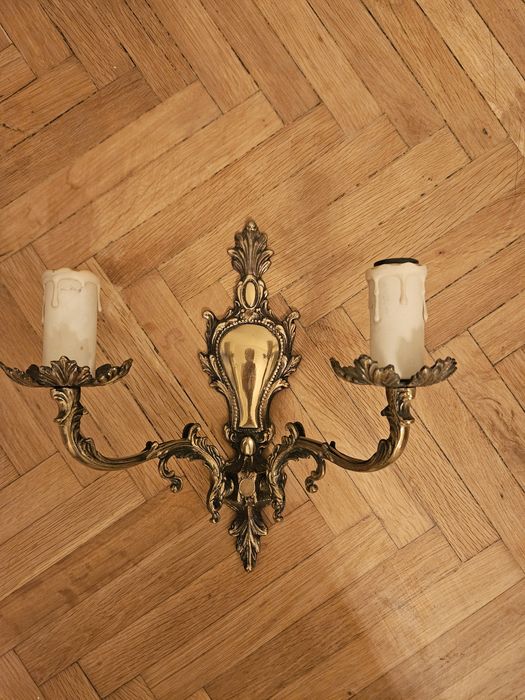 Красив аплик от месинг