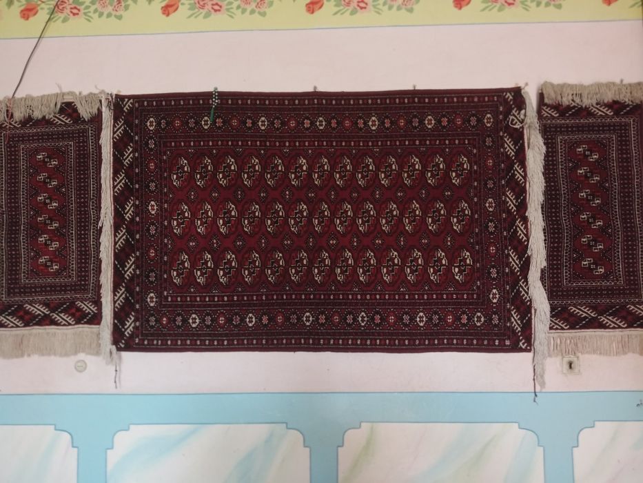 Туркман гилам сотилади