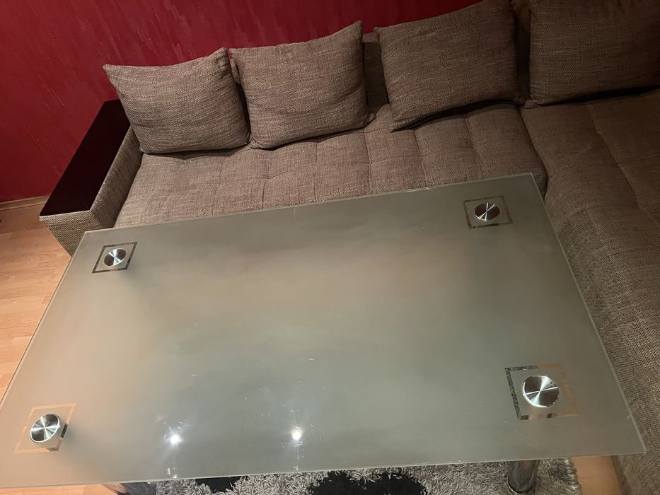 Трапезна маса за хранене от закалено стъкло