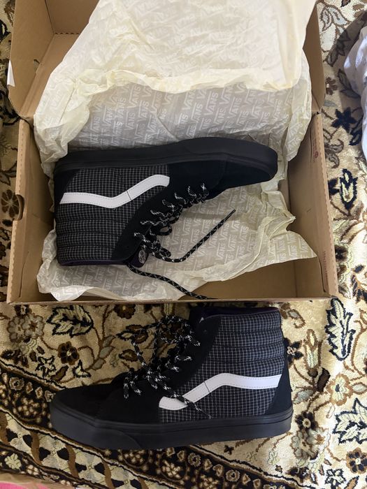 Продам кроссовки VANS