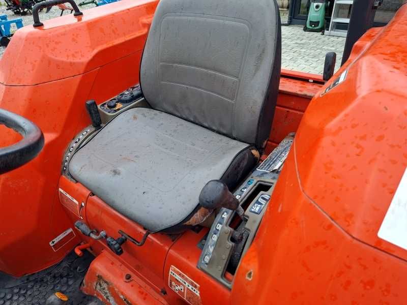 Японски трактор KUBOTA GL320 32 к.с. 4WD с челен товарач - ДЖЕЙ ТРЕЙДИНГ