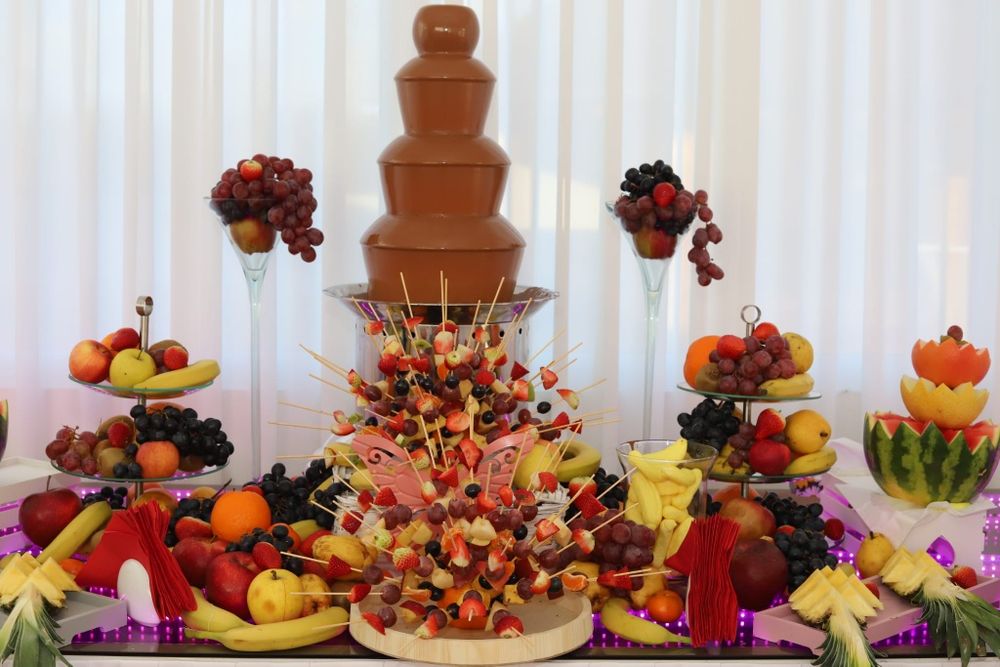 Fântână de ciocolata și bar fructe