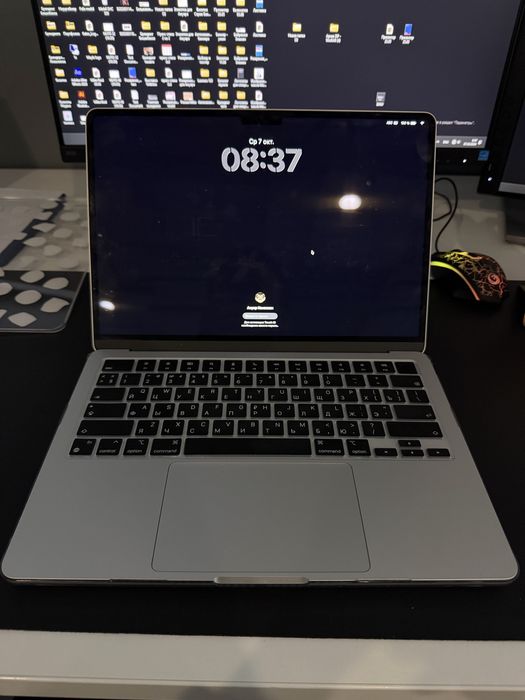 Macbook 2024 13-дюймовый(писать на whatsapp)