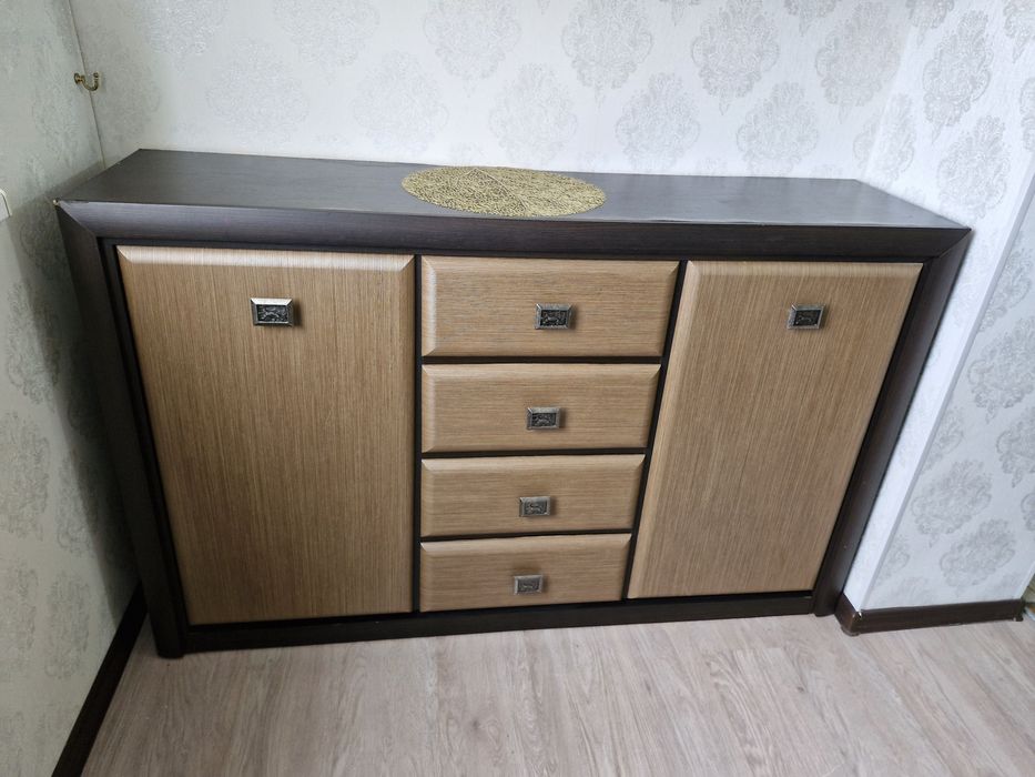 Продаётся шкаф в хорошем состоянии