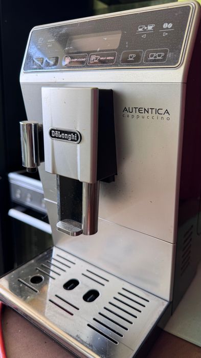 Кафе машина De’Longhi Autentica Cappuccino – автоматична, работеща