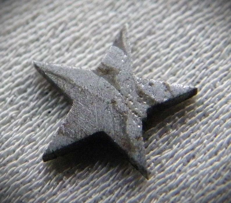 Звезда,изрязана от метеорит със сертификат