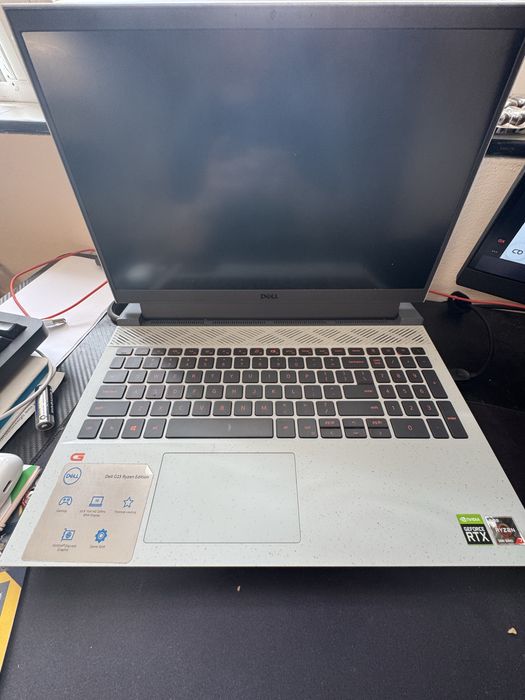 Лаптоп Dell G15 5515