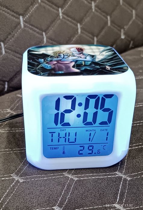 Часы - будильник с подстветкой