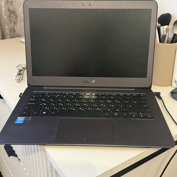 Ноутбук Asus Windows 8 почти новый
