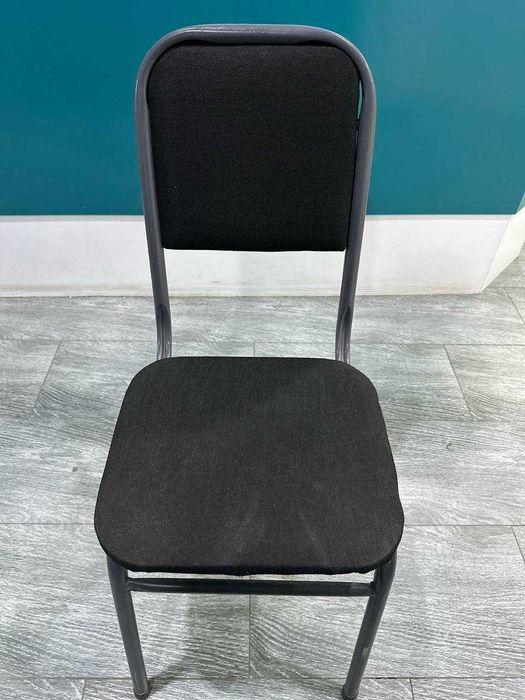Parta va stullar sotiladi