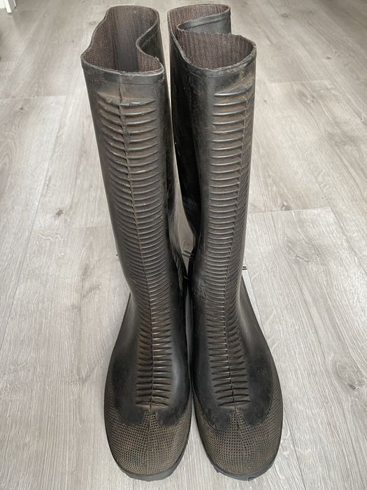 Продаю резиновые сапоги