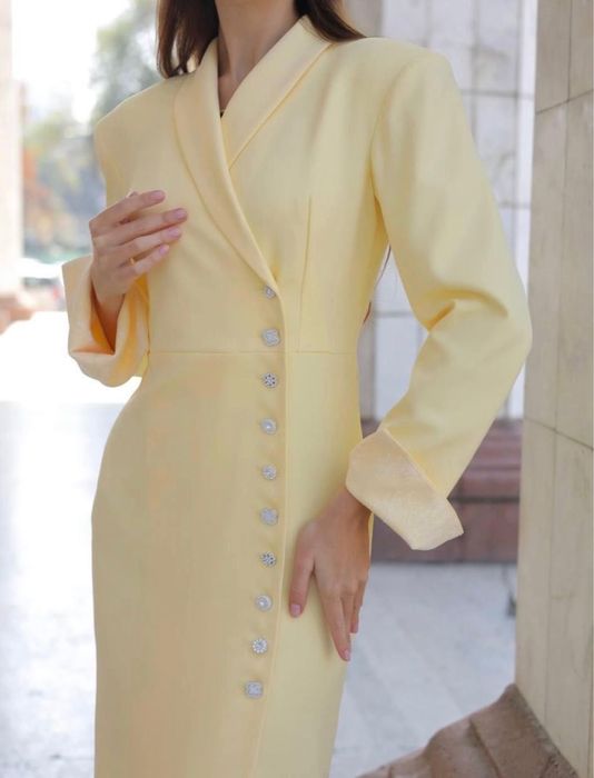 Продам женское платье