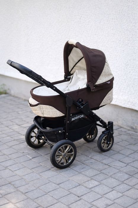 Продаётся каляска 2в1