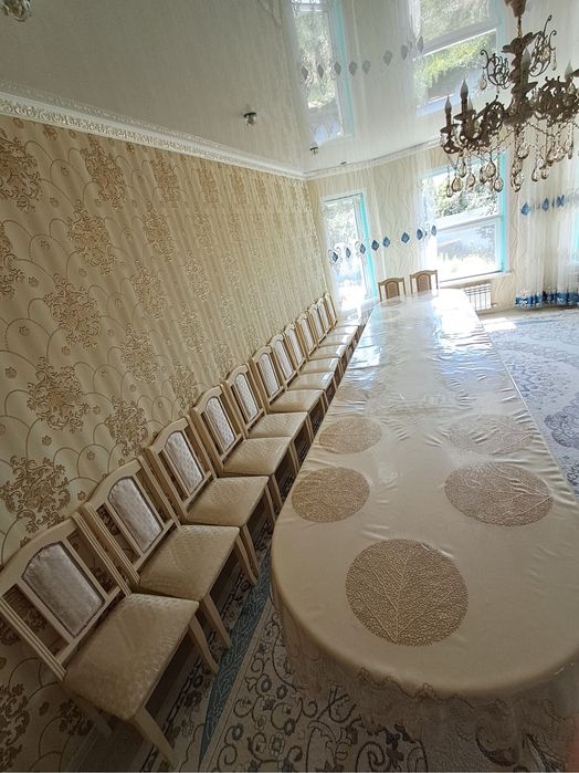 Стол орындықтарымен