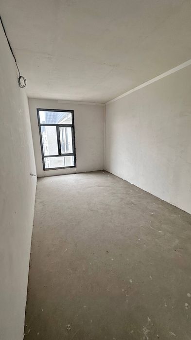 Бухара сити Карвон шоппингдан 3 хонали гази бор квартира сотилади