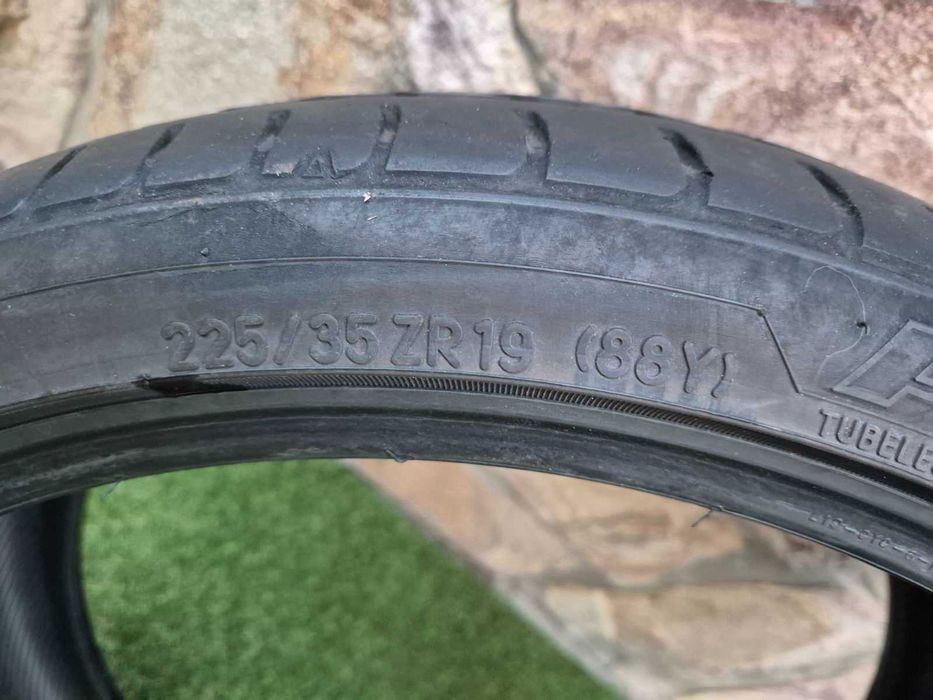 225 35 19 88 Y XL TOYO PROXES T1 Sport